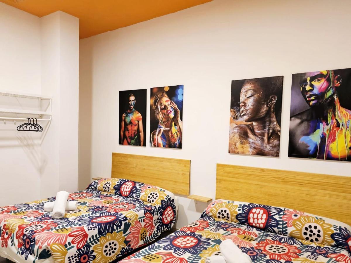 Arc House Plaza Hotel Sevilla Bagian luar foto