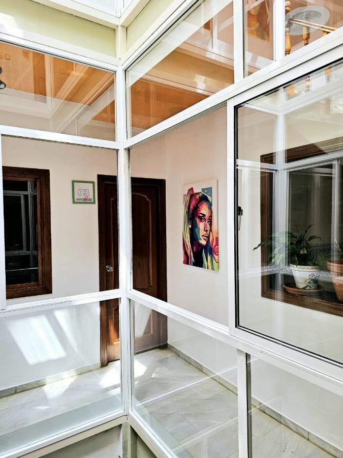 Arc House Plaza Hotel Sevilla Bagian luar foto